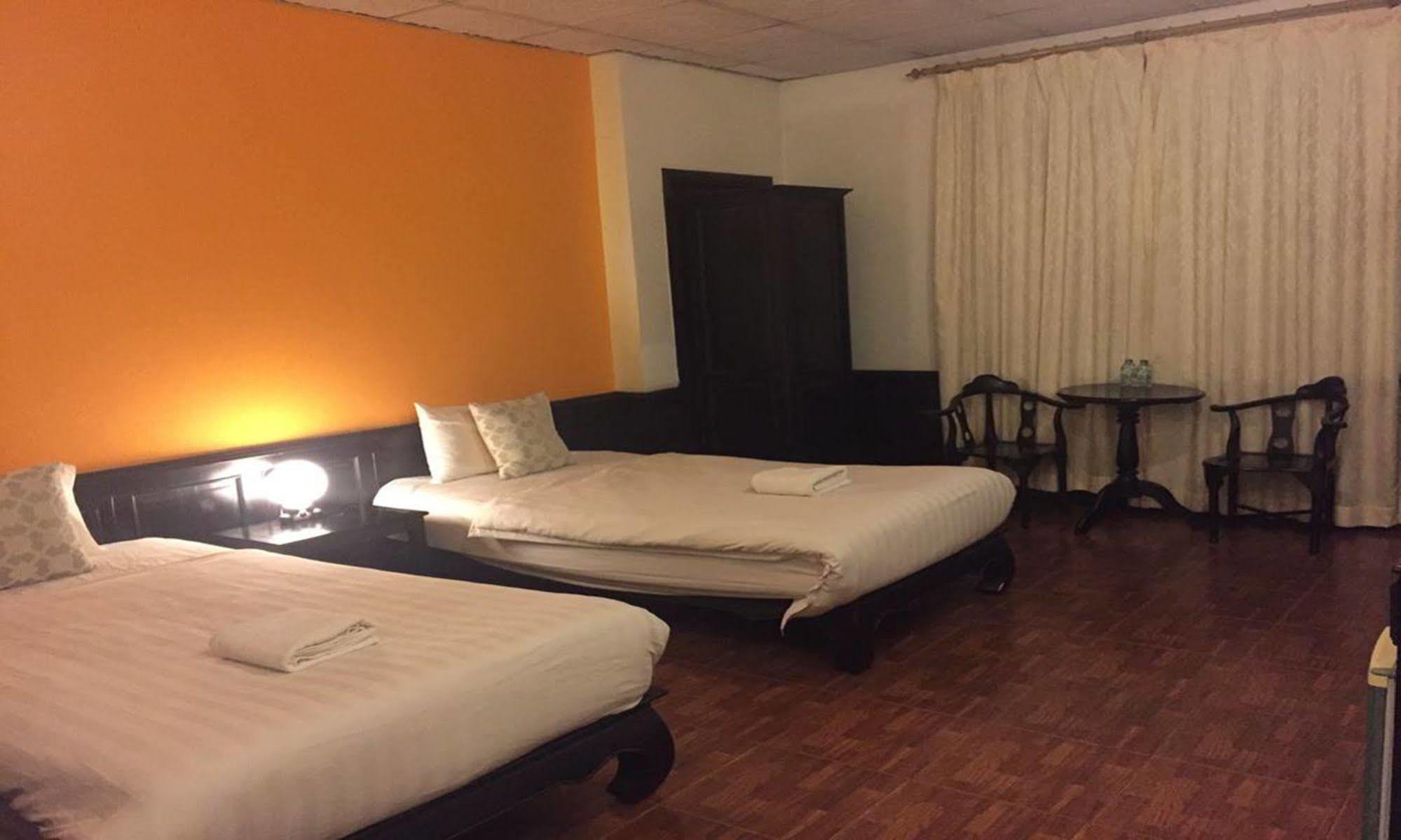 Sengphachanh Hotel 2 فيينتيان المظهر الخارجي الصورة